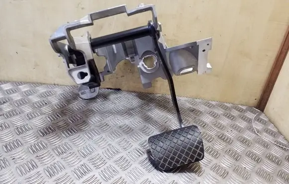 Audi A6 C7 Pedal assembly 8K2721117 8K2723140A