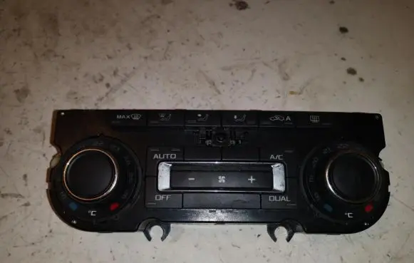 Skoda Yeti (5L) Climate control unit 3T0907044CD C351