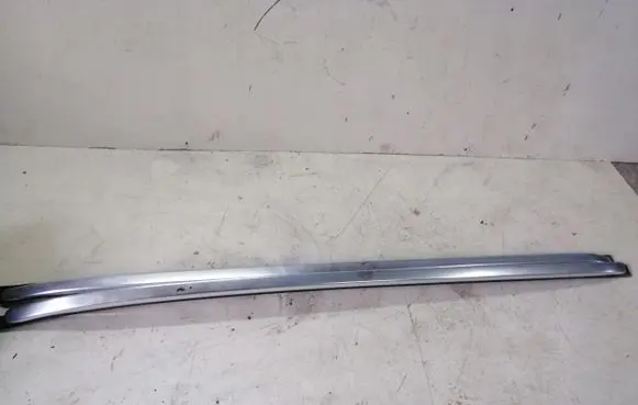Suzuki Vitara (LY) Roof bar rail T10M16A
