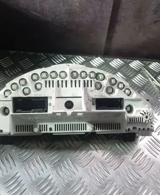 Mercedes-Benz A W168 Speedometer (instrument cluster) A1685403911 9906020277