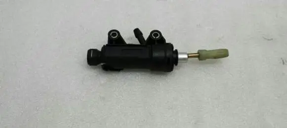 BMW Z4 E85 E86 Clutch master cylinder 21526758822