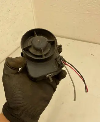 Jeep Grand Cherokee (WJ) Alarm system siren 2073591 24395540