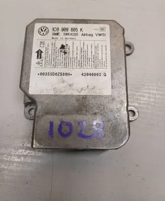 Volkswagen Polo IV 9N3 Airbag control unit/module 1C0909605K 42040803G 5WK43125