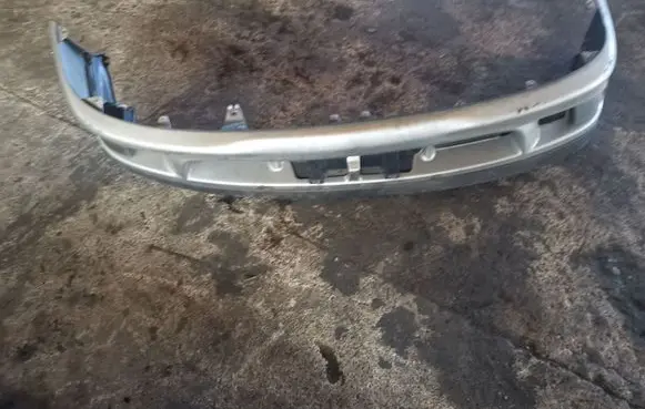 Toyota Avensis T220 Front bumper