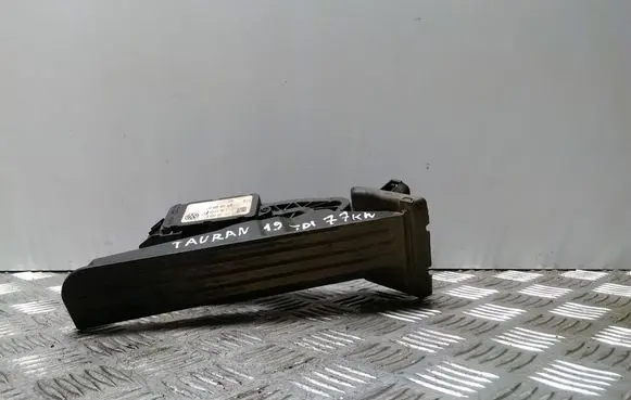 Volkswagen Touran I Accelerator throttle pedal 1T1723503E 6PV00868901