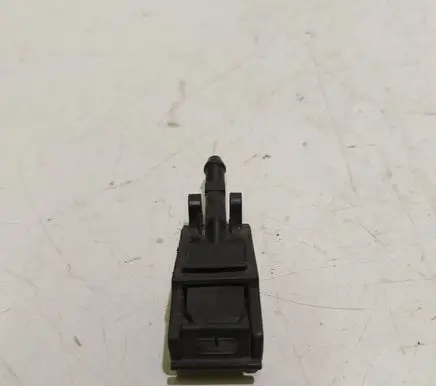 Volkswagen Golf IV Windshield washer spray nozzle 6E0955985