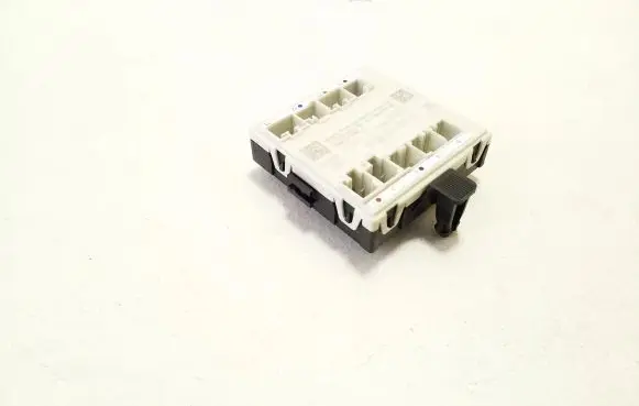 Mercedes-Benz GLC C254 Door control unit/module A2239009536