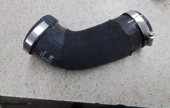 Intercooler hose/pipe