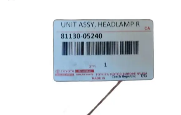 Toyota Avensis T250 Headlight/headlamp 81130-05240