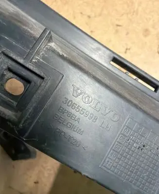 Volvo S40 Rear bumper mounting bracket 30676205 BT8BA 30655998