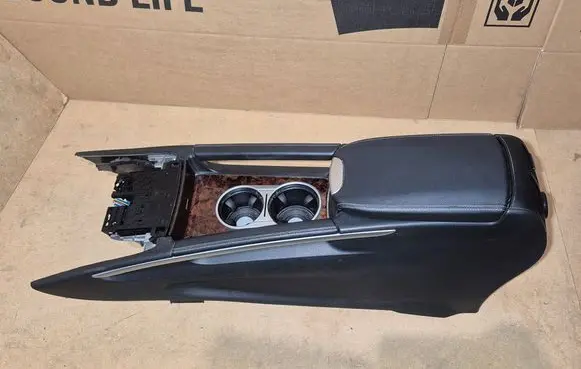 Mercedes-Benz ML W164 Armrest A164800251 A1646800714 A16478142AL