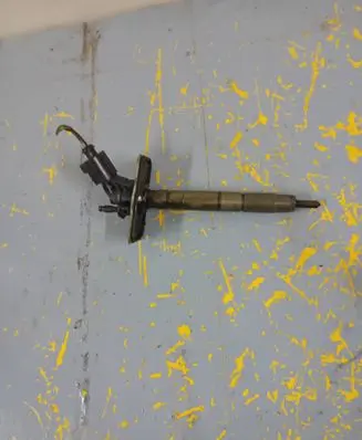 Audi A6 S6 C6 4F Fuel injector 059130277AB