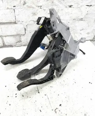 Audi A6 S6 C6 4F Pedal assembly 4F1721117A