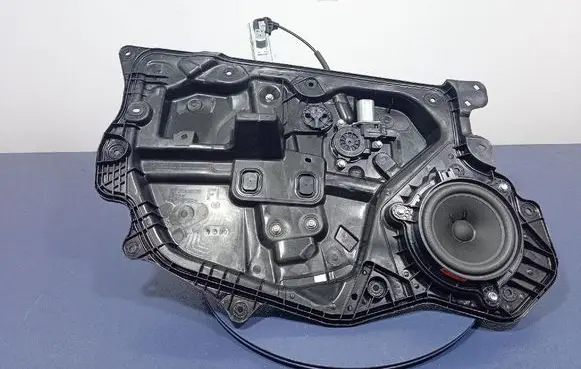 Mazda CX-5 Front door window regulator with motor