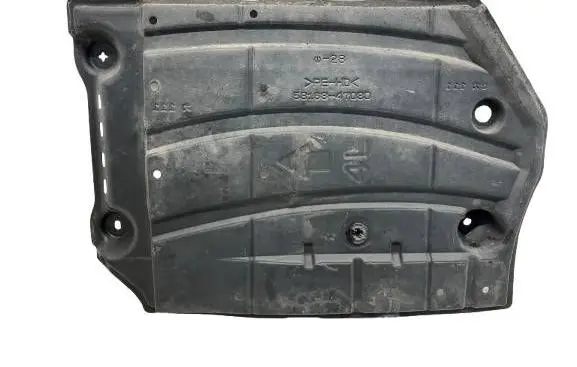 Toyota Prius+ (ZVW40) Center/middle under tray cover 5816847080