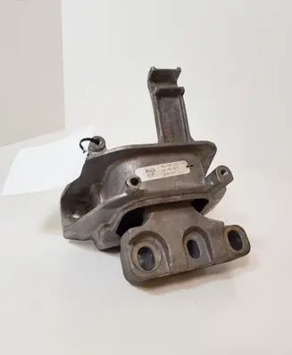 Volkswagen Atlas Cross Sport Engine mount bracket 3QF199262C