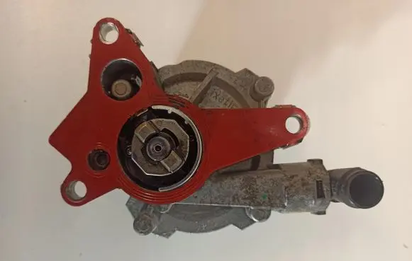 Opel Vivaro Vacuum pump 146500021R