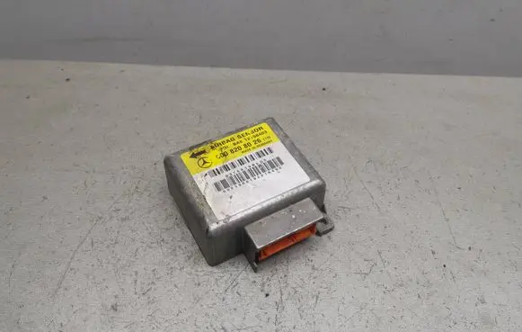 Mercedes-Benz C W202 Airbag control unit/module 0008208026