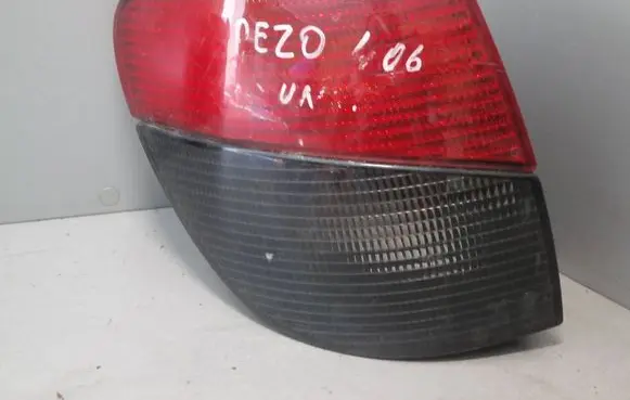Peugeot 406 Rear/tail lights 45502