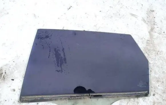 KIA Ceed Rear door window glass as2