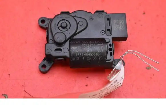 Volkswagen Golf Sportsvan Air flap motor/actuator 5WA907511C