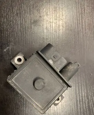 BMW 3 E90 E91 Glow plug pre-heat relay 7801200