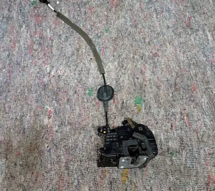 Renault Clio IV Rear door lock 825001911R DK90 40727238