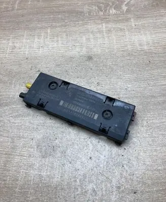BMW 1 E81 E87 Aerial antenna amplifier 6958900 10819610