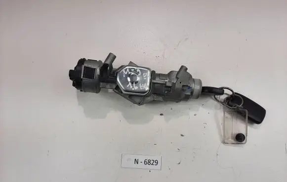 Mazda 3 I Ignition lock 3M513F880AB