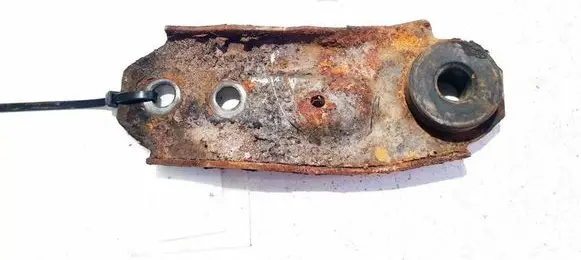 Opel Zafira A Radiator mount bracket 2443672