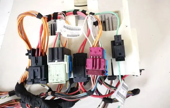 BMW 1 E81 E87 Engine control unit/module 7564260