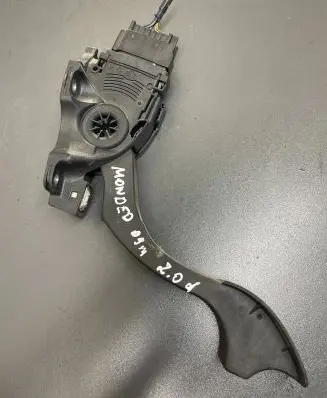 Ford Mondeo MK IV Accelerator throttle pedal 6G929F836NC 6PV00922008 C95YE02