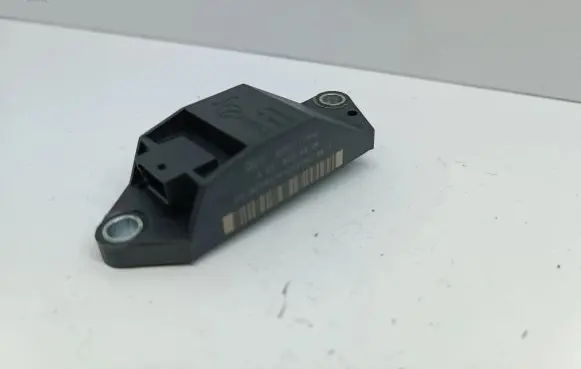 Mercedes-Benz E W211 Airbag deployment crash/impact sensor A0018209326 25571179A4