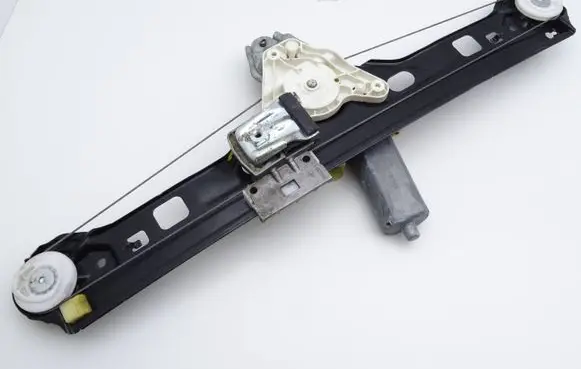 Mercedes-Benz C W203 Rear door window regulator with motor A2038202942 0130822008