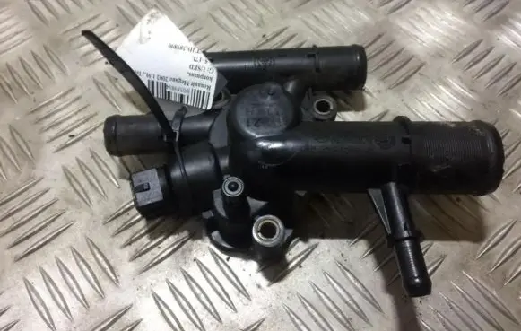 Renault Megane I Engine coolant pipe/hose