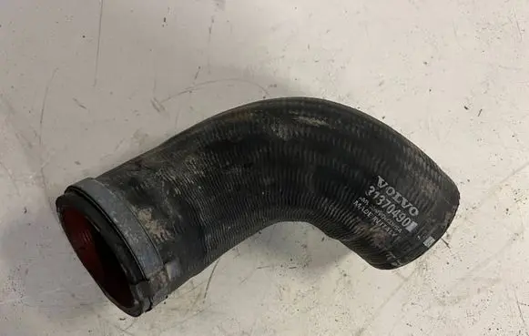 Volvo XC70 Intercooler hose/pipe 31370490