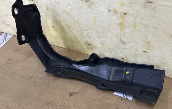 BMW 4 F36 Gran coupe Other engine bay part 15677210 7331242