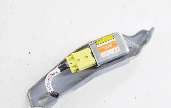 Lexus GS 300 350 430 450H Airbag deployment crash/impact sensor 8983330020