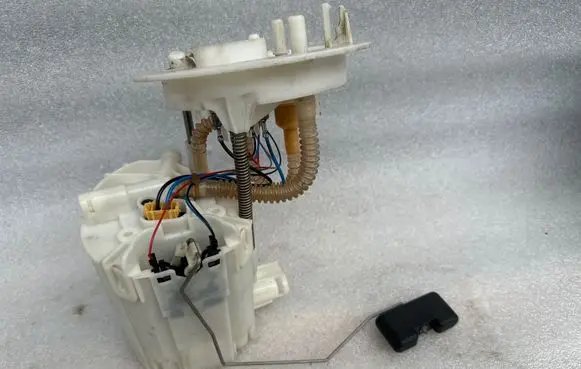 Audi A4 S4 B8 8K In-tank fuel pump 8K0919050H