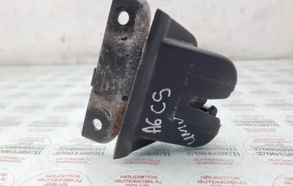 Audi A6 S6 C5 4B Tailgate/trunk/boot lock/catch/latch 4B9827520