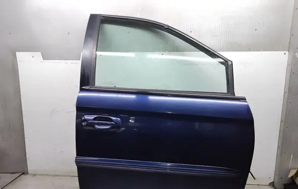 Chrysler Voyager Front door