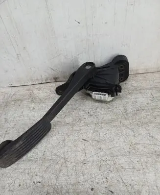 Volvo XC90 Accelerator throttle pedal 6PV00853704 8634697
