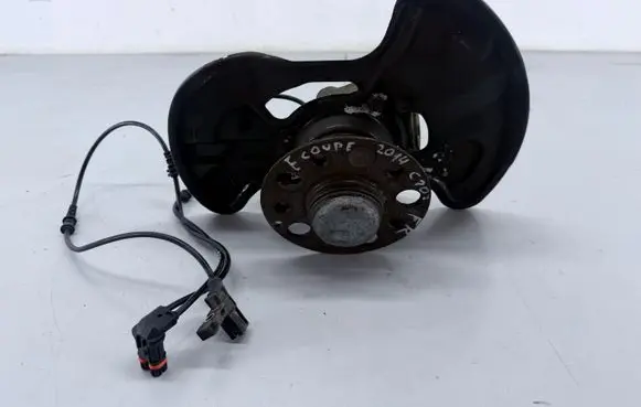 Mercedes-Benz E C207 W207 Front wheel hub spindle knuckle 20401