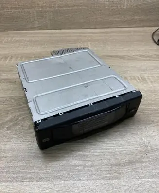 BMW 5 E60 E61 CD/DVD changer 9131850