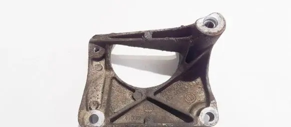BMW 5 E60 E61 Engine mounting bracket 22116761117 ac46000df