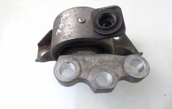 Fiat 500L Engine mount bracket 50508653