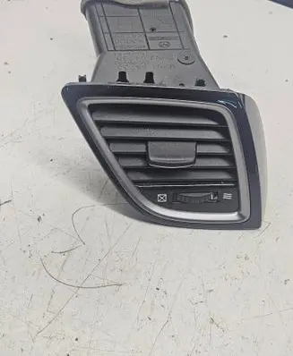 Mazda 3 II Dashboard side air vent grill/cover trim BHN164730 BHN264730 K3006