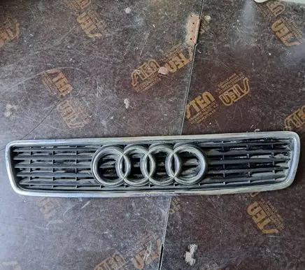 Audi A4 S4 B5 8D Front grill 8D0853651S