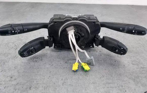 Wiper turn signal indicator stalk/switch