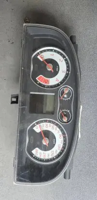 Speedometer (instrument cluster)